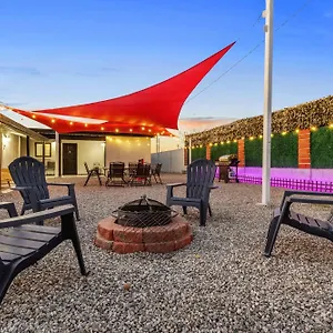 https://retreat-2-bedroom-home-with-king-size-bed-3-smart-tvs.scottsdalehotels.org